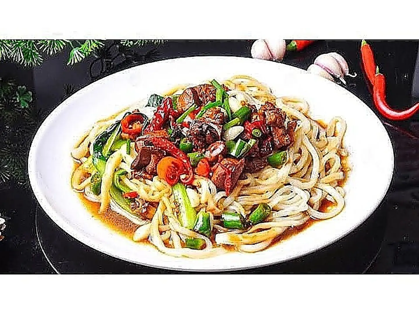 Noodles Tossed With Chicken