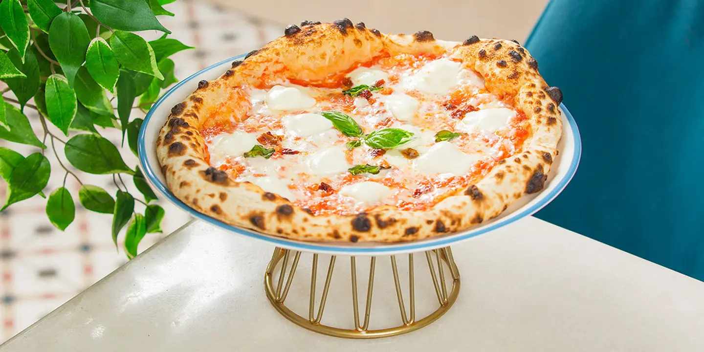 Buffalo Margherita Pizza