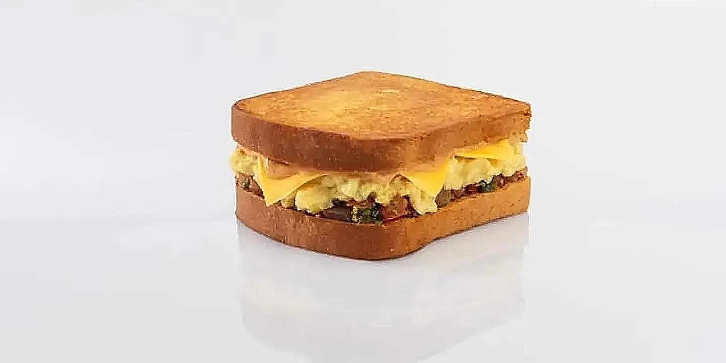 توست بيض جبنة سائلة