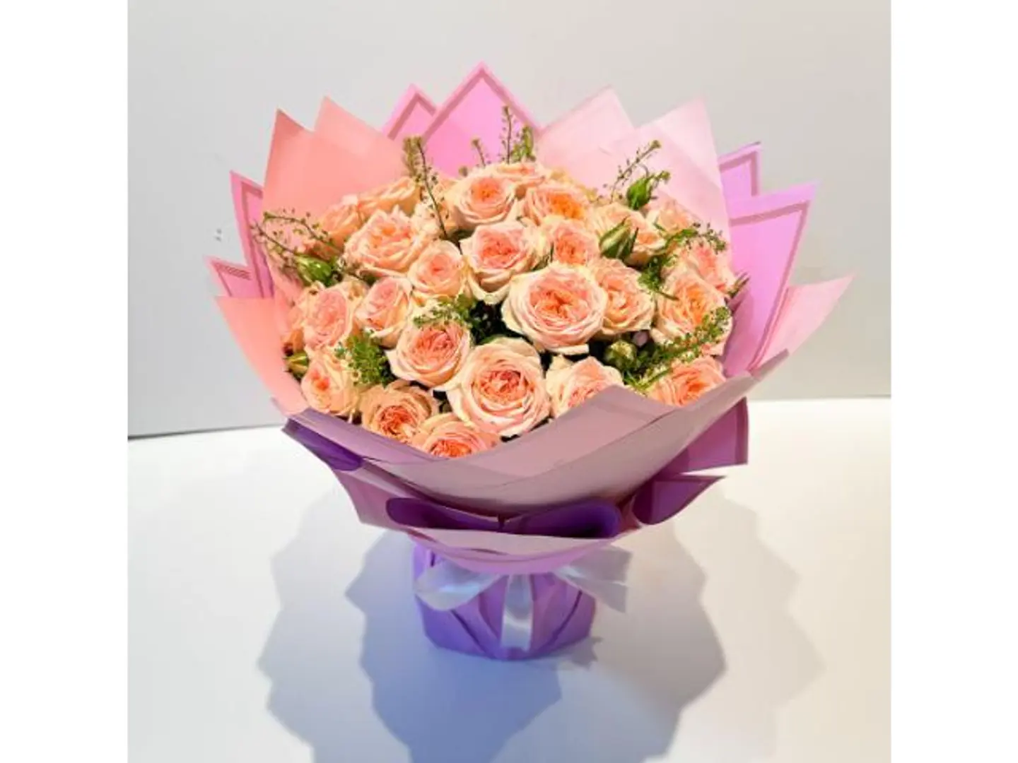 Luxury Apricot Rose Bouquet 211