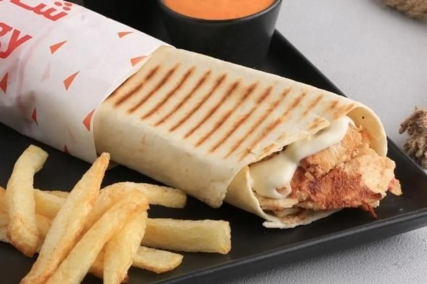 ساندويش شاورما صاروخ