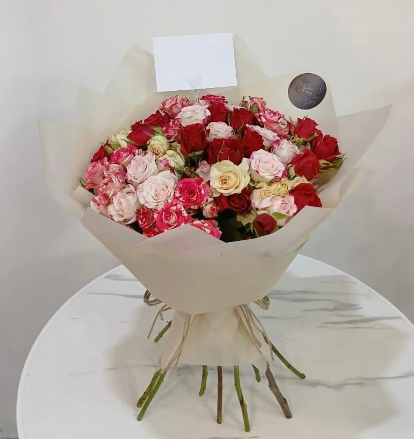 باقة المشاعر بوهج القلوب الدافئة