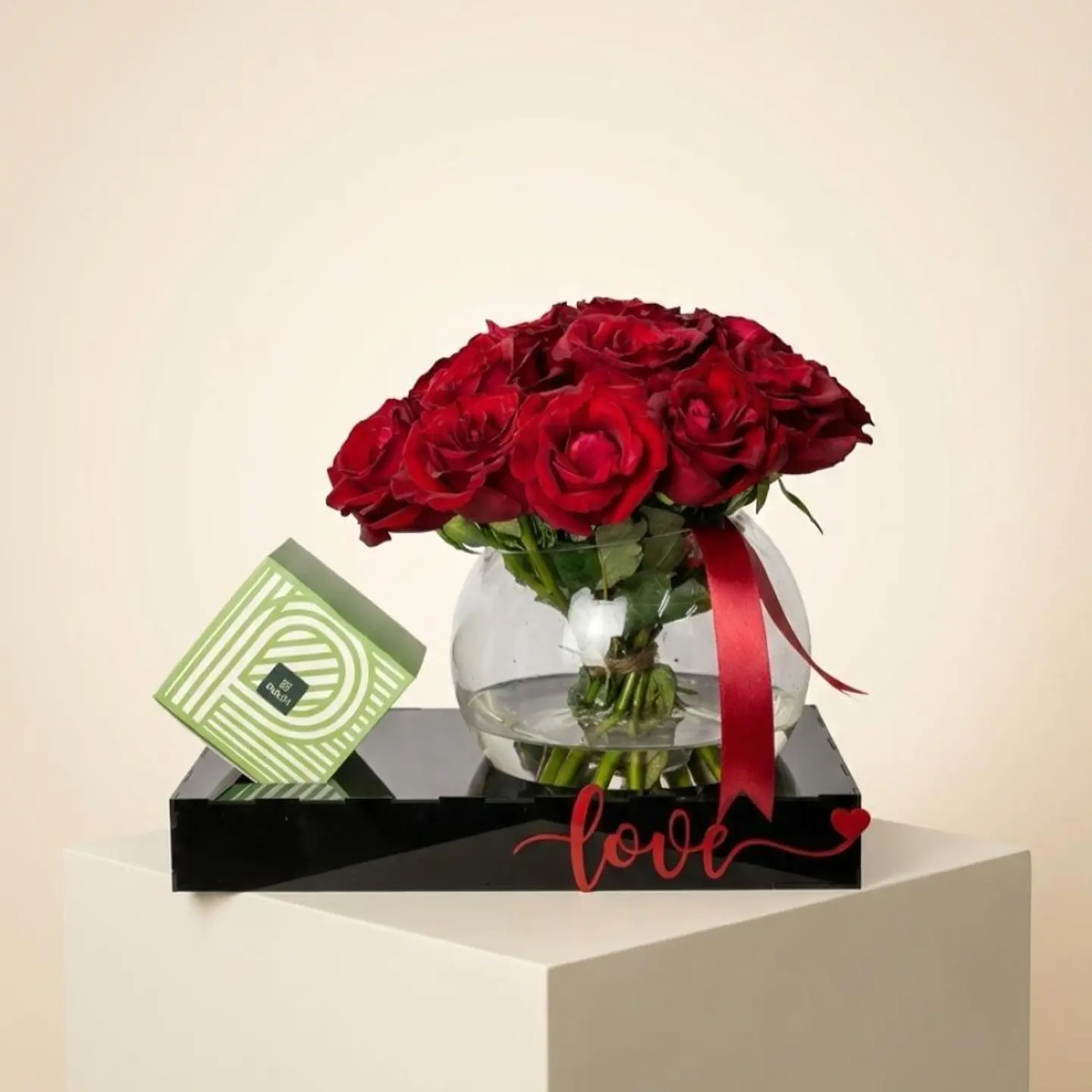 سُمو العشق الأحمر