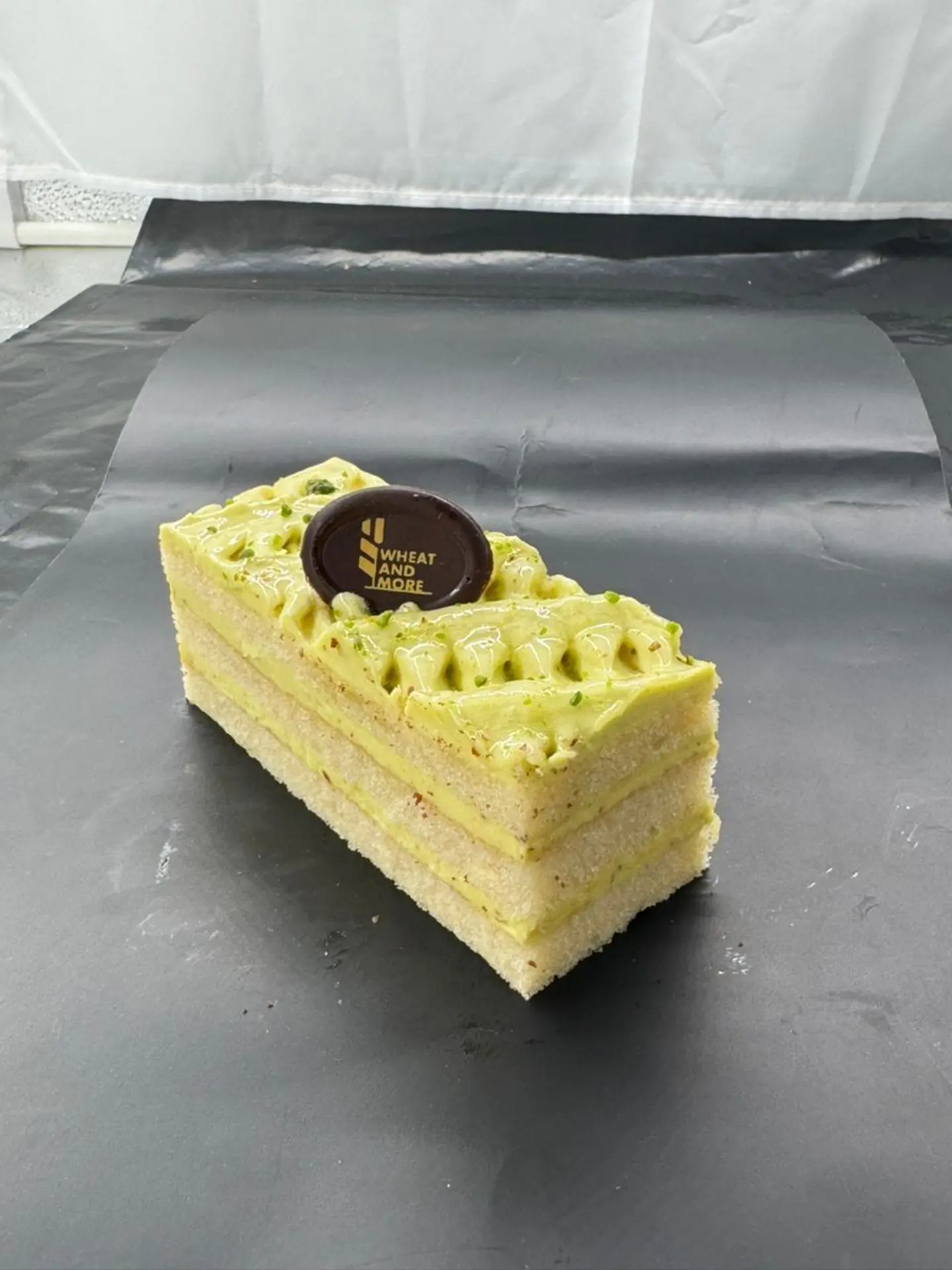 قطع طويل فستق