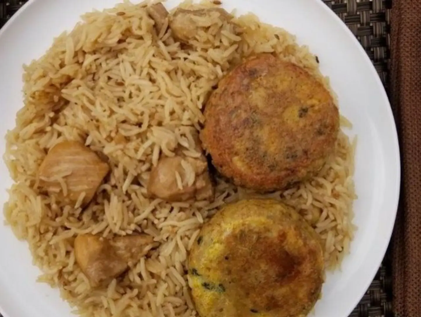 Yakhni Pulao Chicken+Shami Kabab