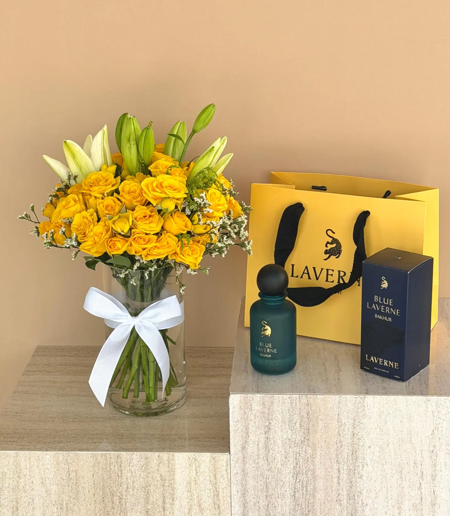 عطر لافيرن بخور مع فازة