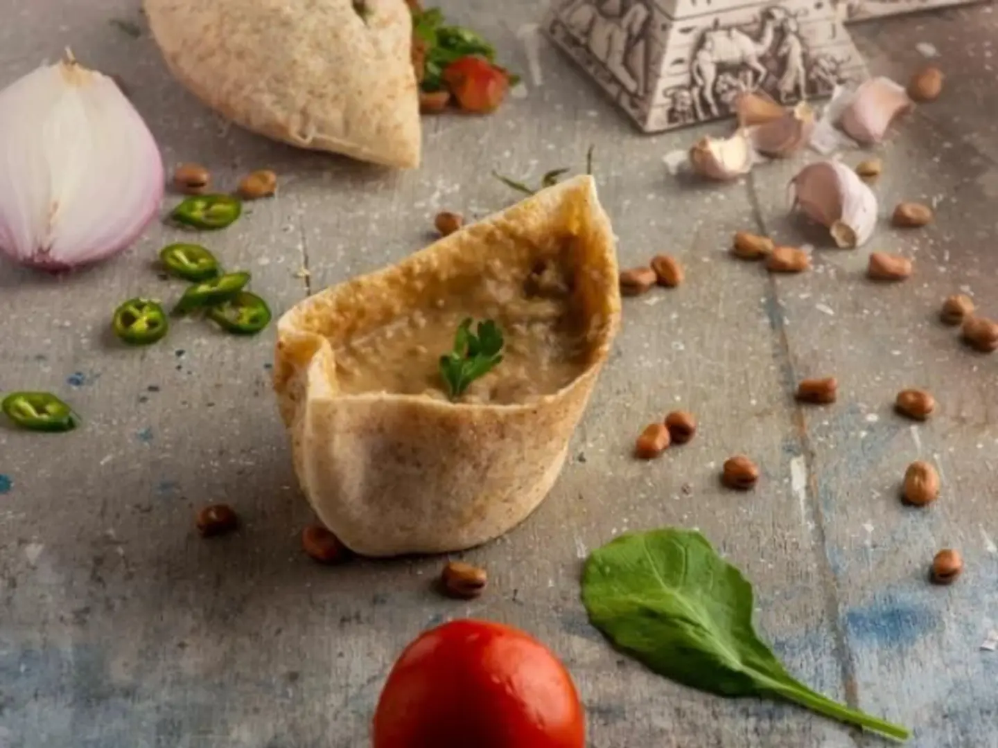 ساندوتش فول بالسجق