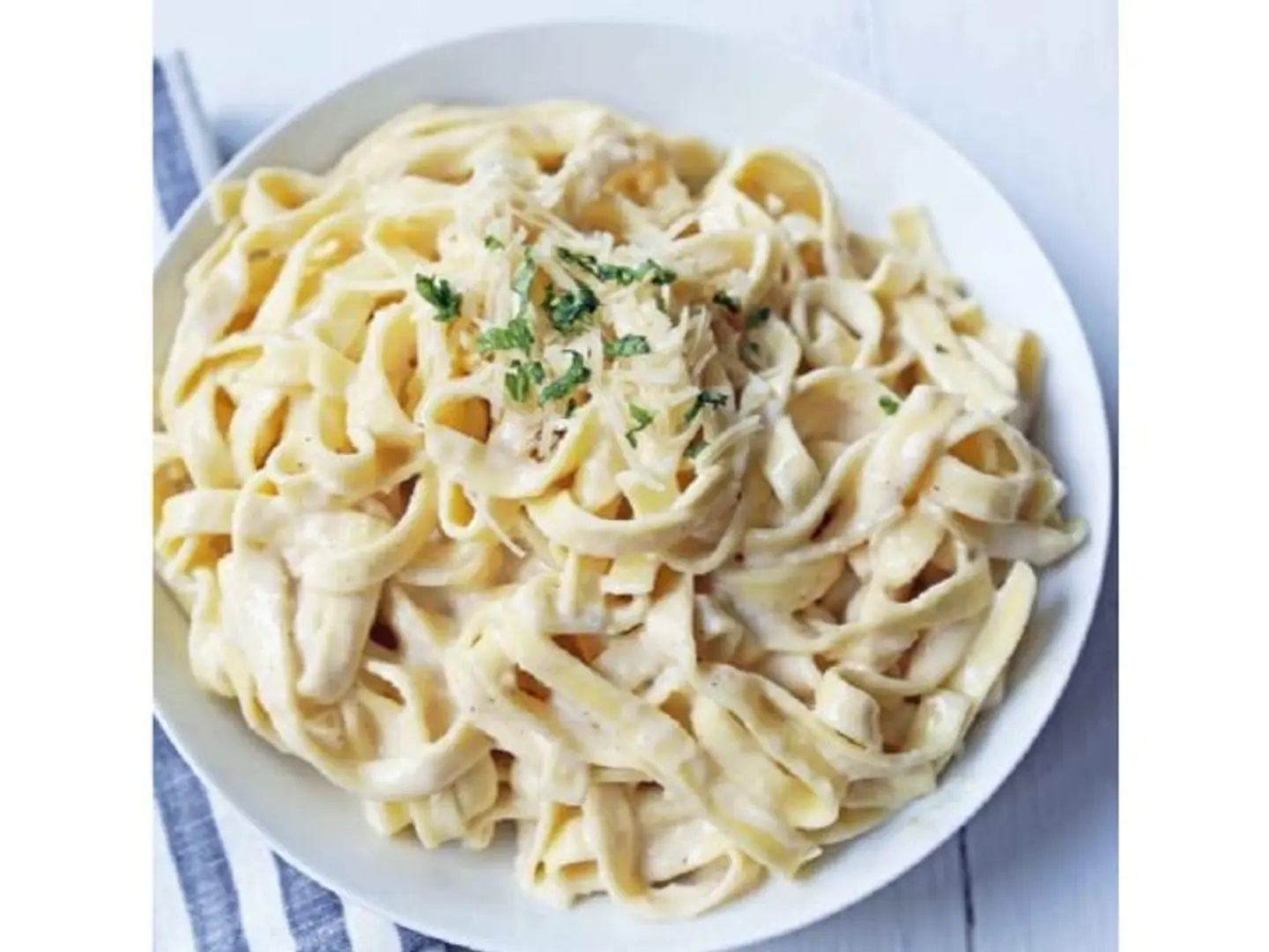 Fettuccine Creamy Sauce
