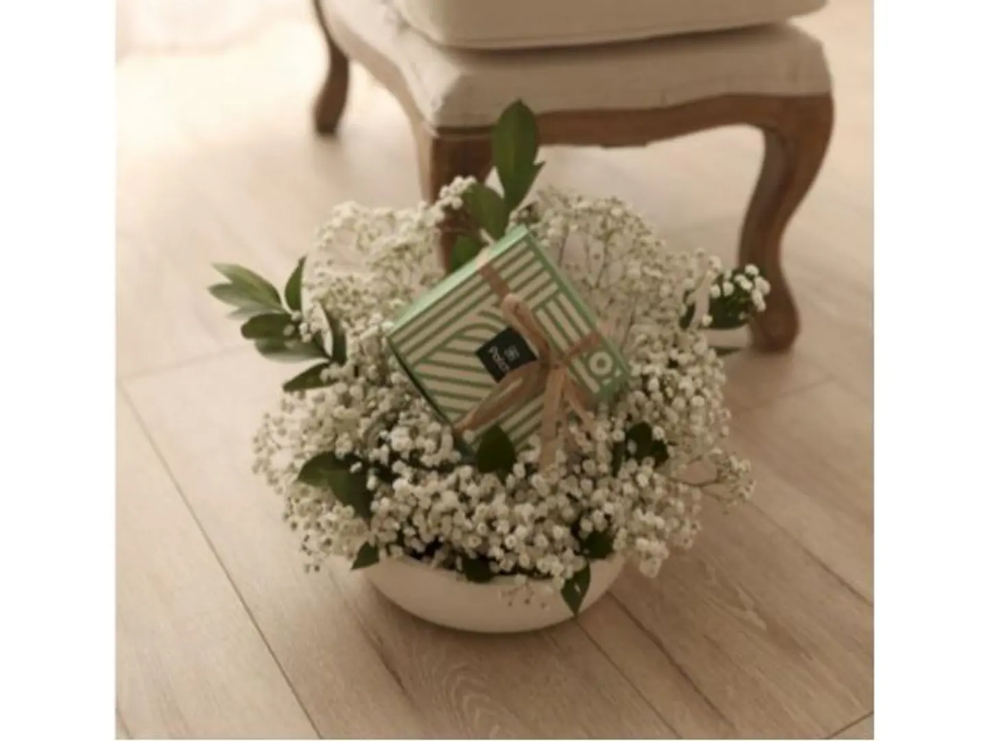 Patchy Chocolate Rose Gypsophilia 2