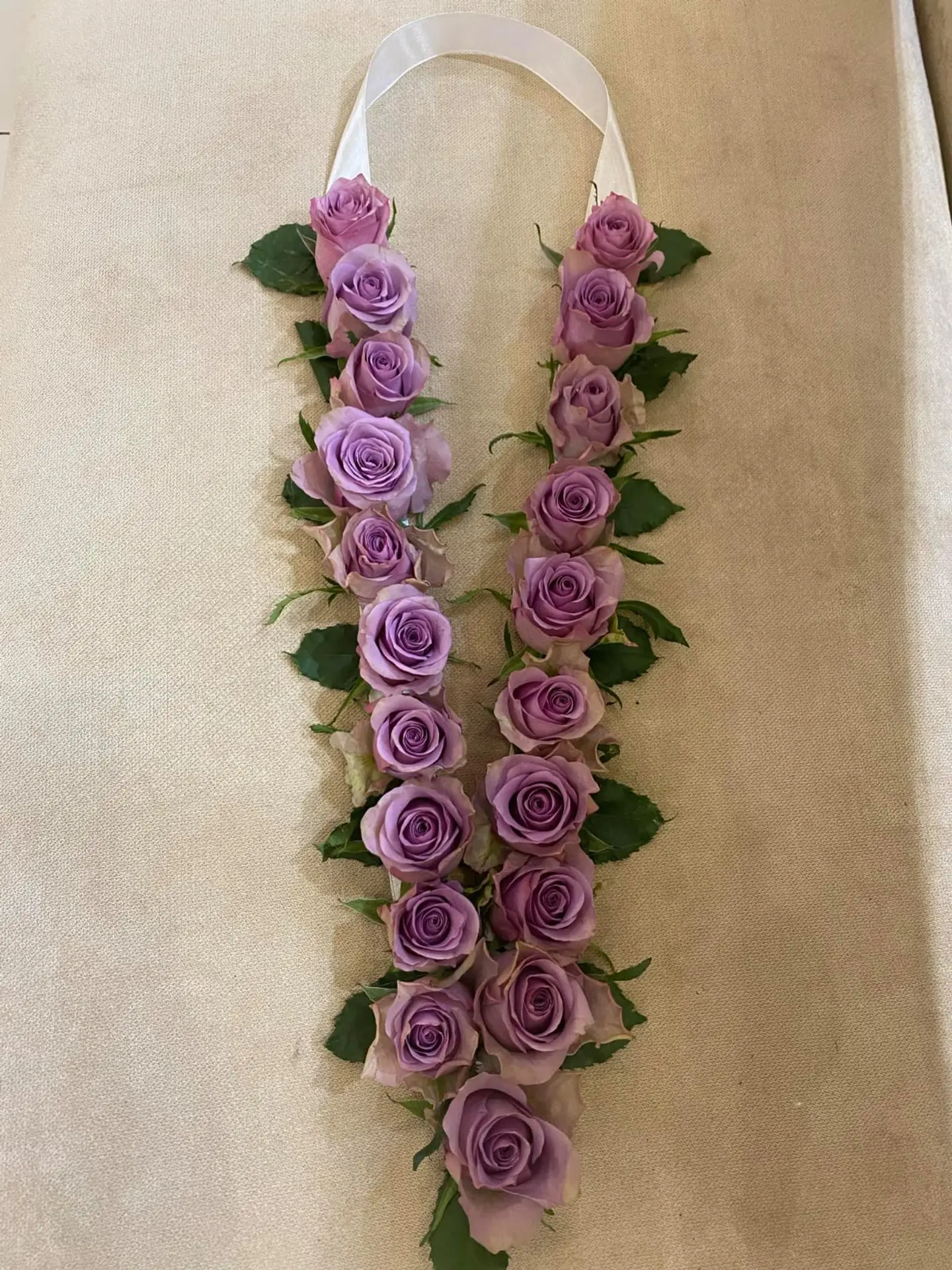 طوق ورد 16