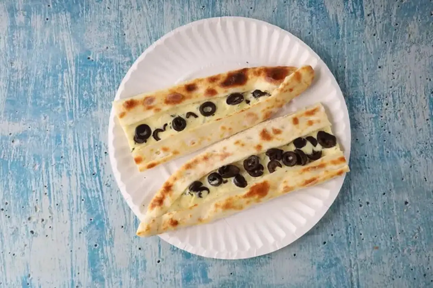 Akkawi Cheese With Olive