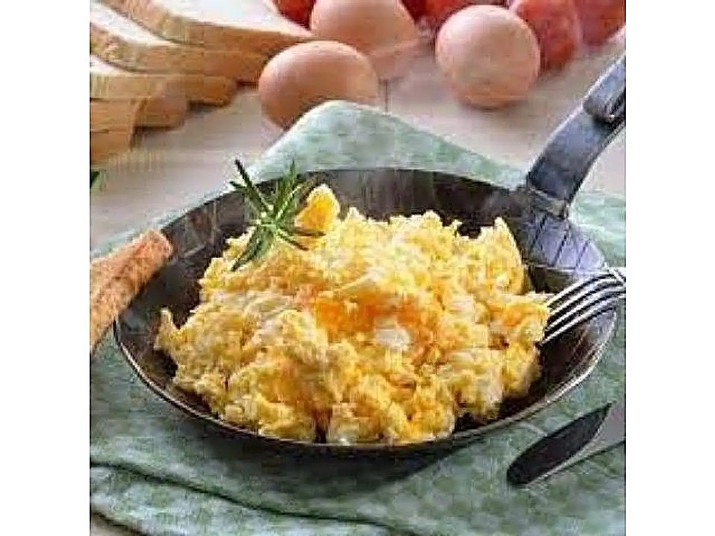 A Plate Of Fried Eggs With Ghee