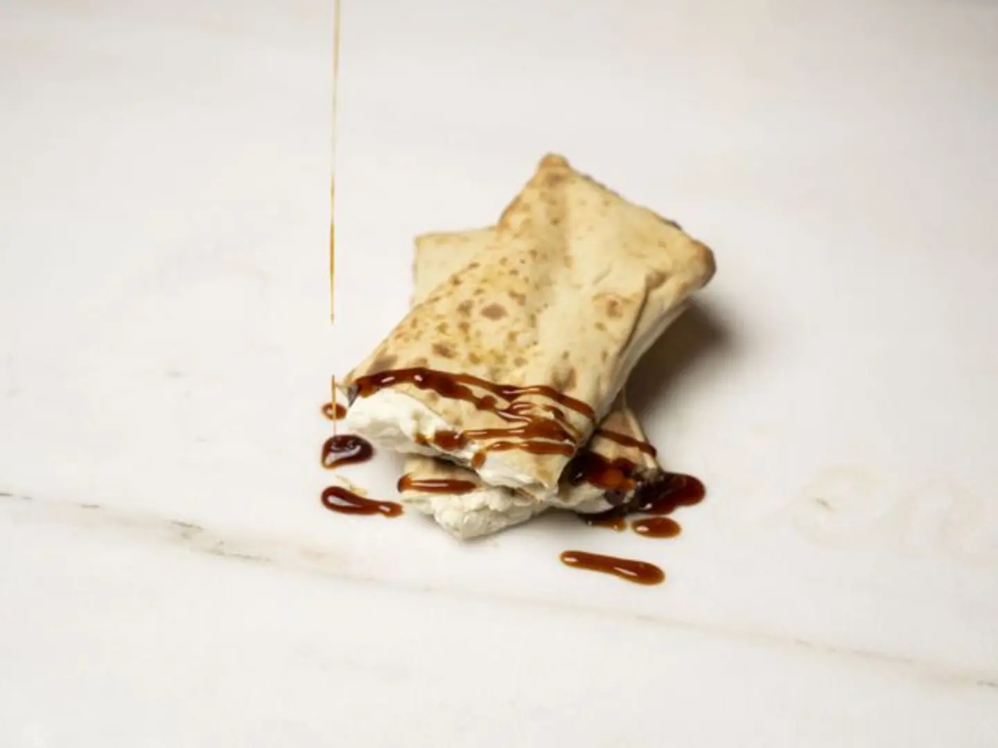 Tanoor Bread With Triangle Cheese And Date Molasses