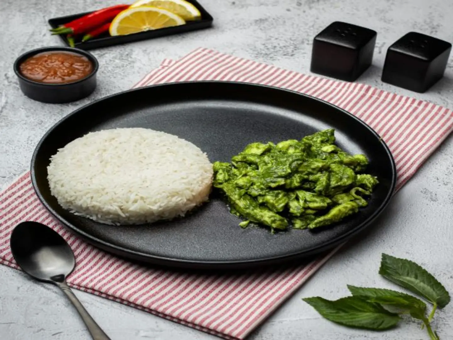 دجاج ملوخية