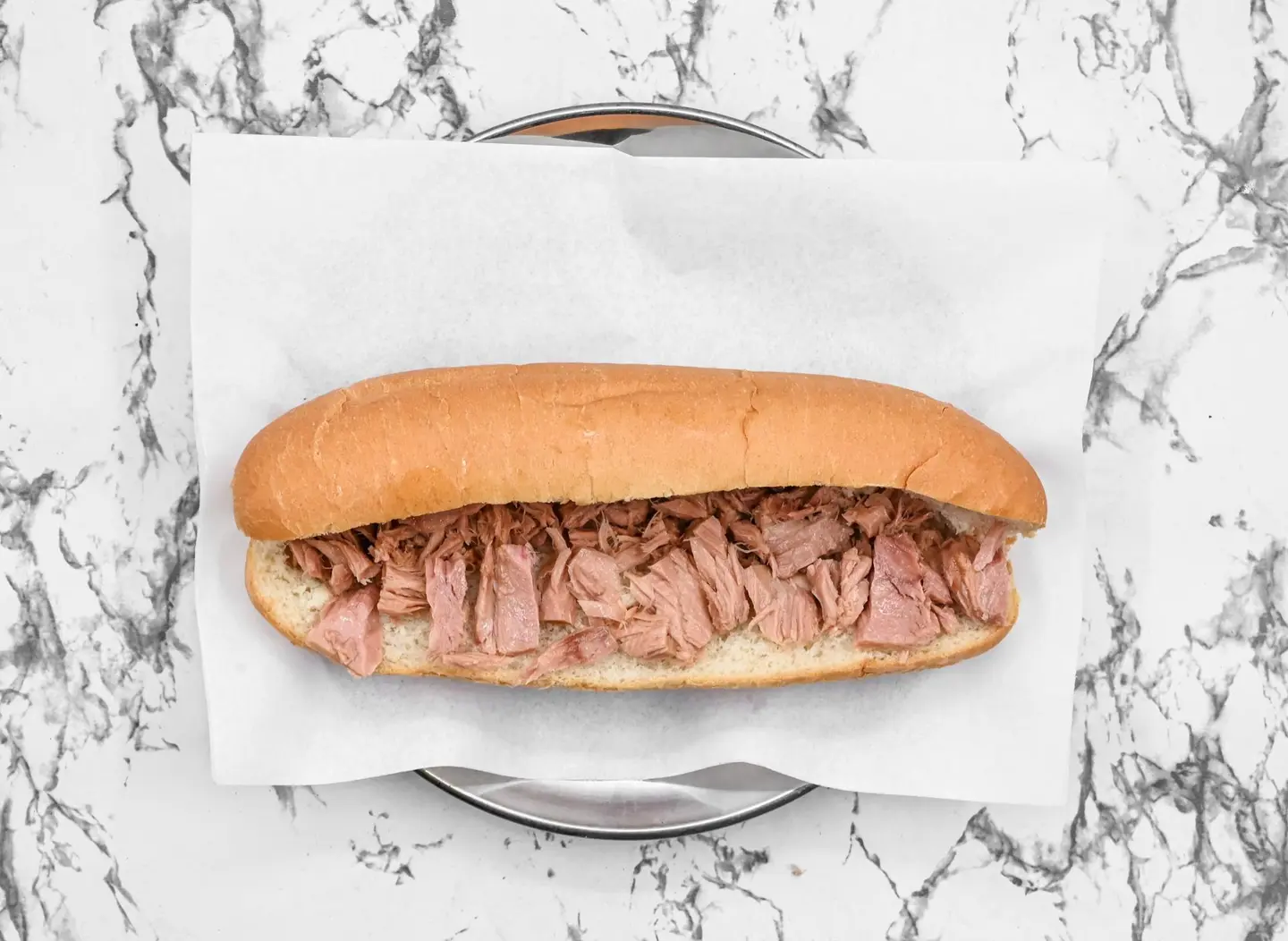 ساندوتش تونة مطبوخة