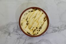 معصوب قشطة وتمر
