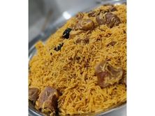 نفر حاشي احمر