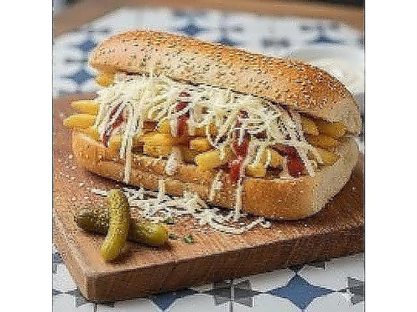 ساندوتش بطاطس أصابع بالرومي