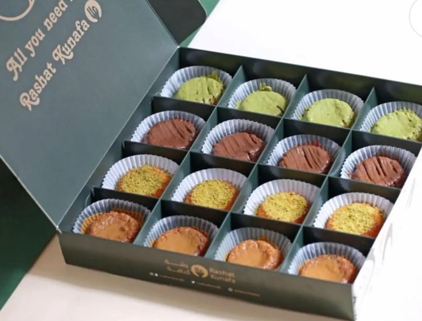 بوكس الجمعات 16 قطعه