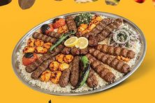 مشاوي مشكلة حلبية مع أرز - صحن وسط