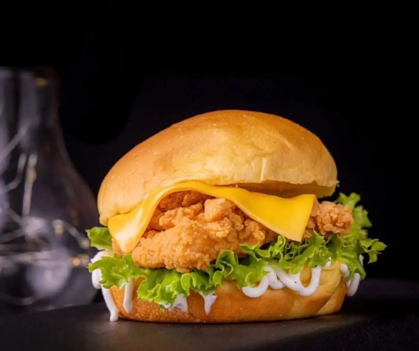 برجر كرسبي دجاج