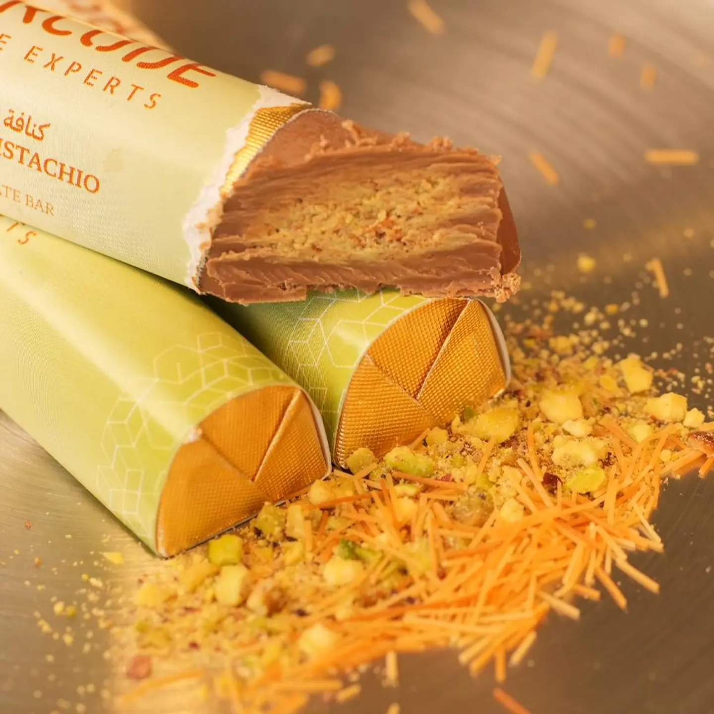 شوكلت بار كنافة بالفستق