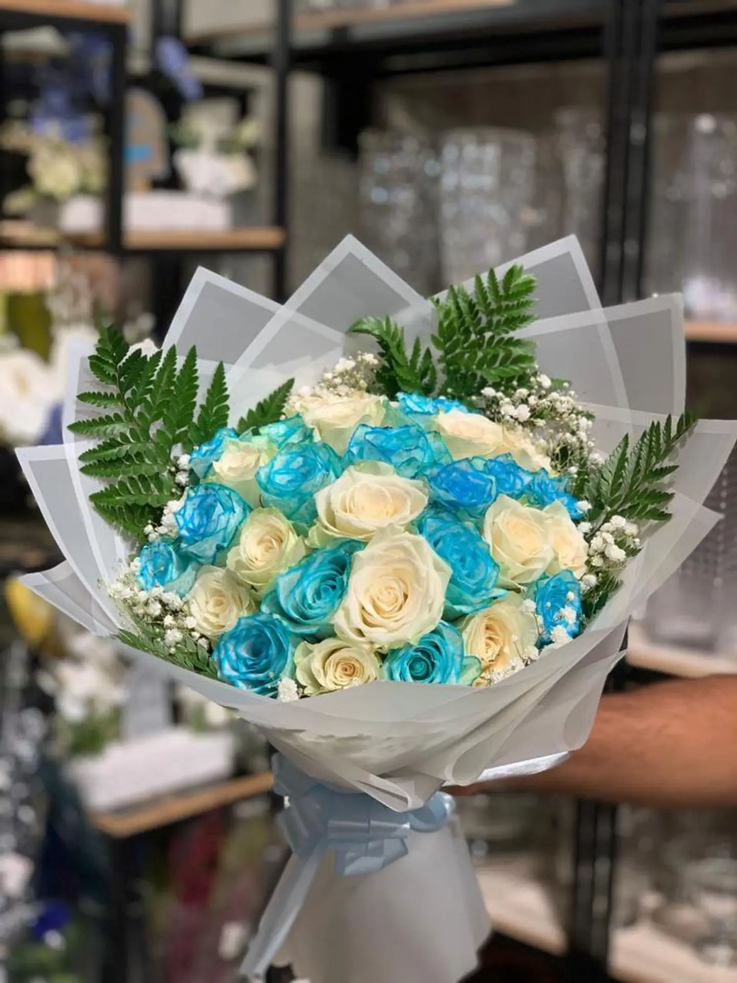 بوكية ‏بعيونكَ شفت العمر و بعيونك حبيت الحياة.♥️