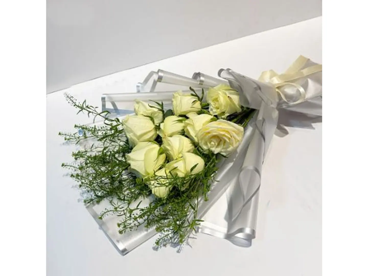 Classic Natural White Rose Bouquet 214
