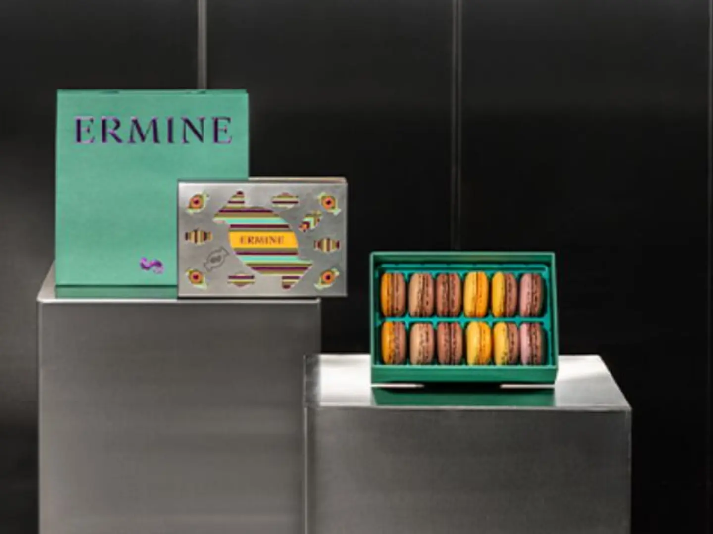 Classic Box 12 Pieces