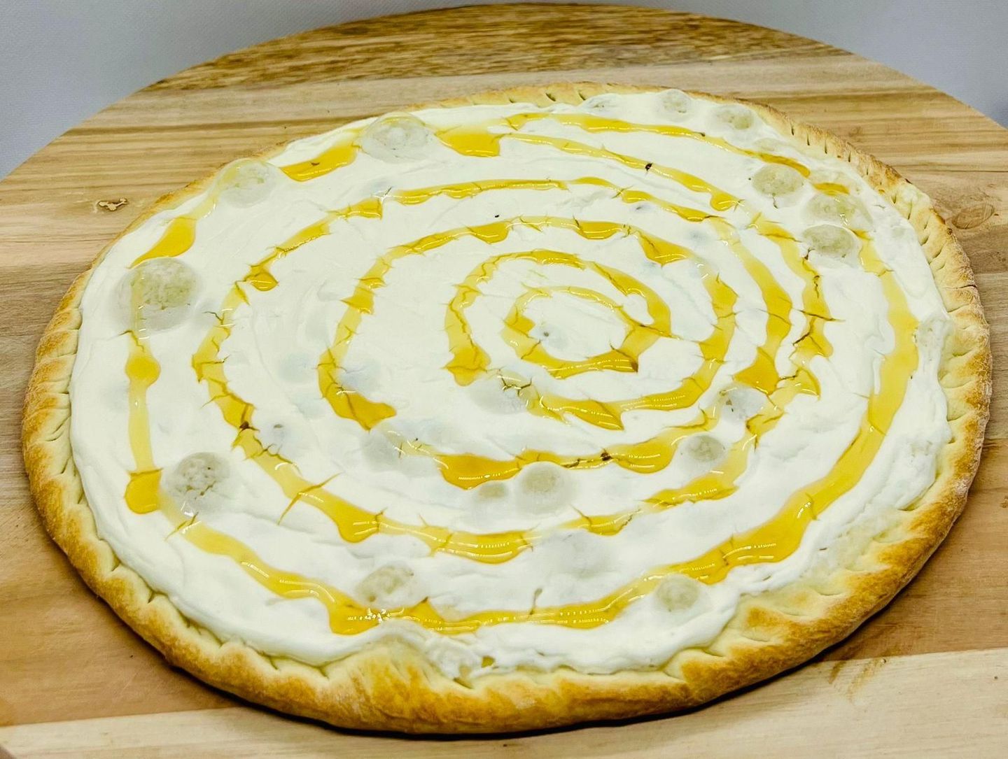 لبنة بعسل