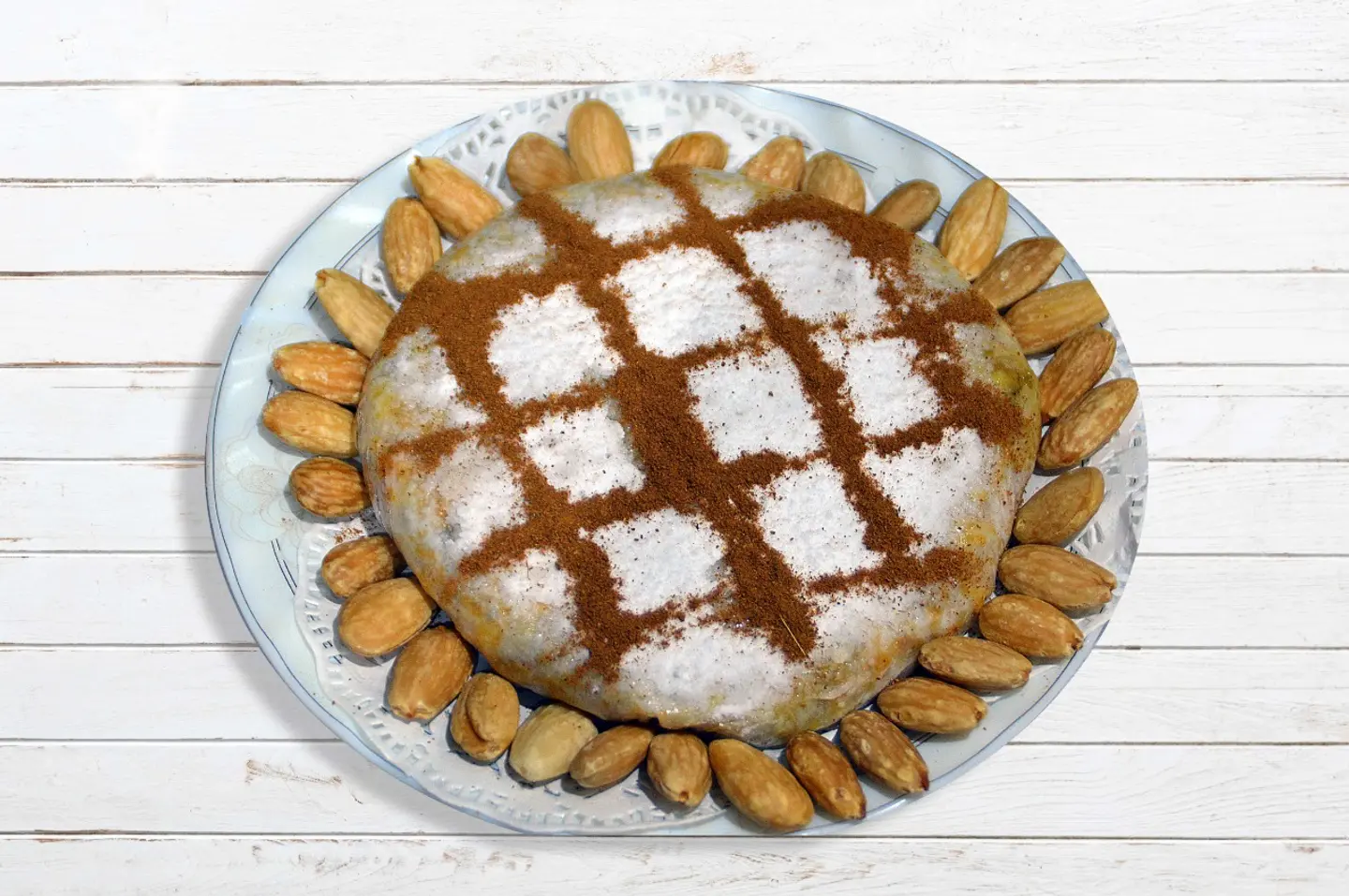 بسطيلة بالدجاج واللوز