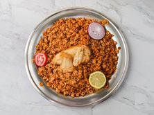 مضغوط مع مكرونة