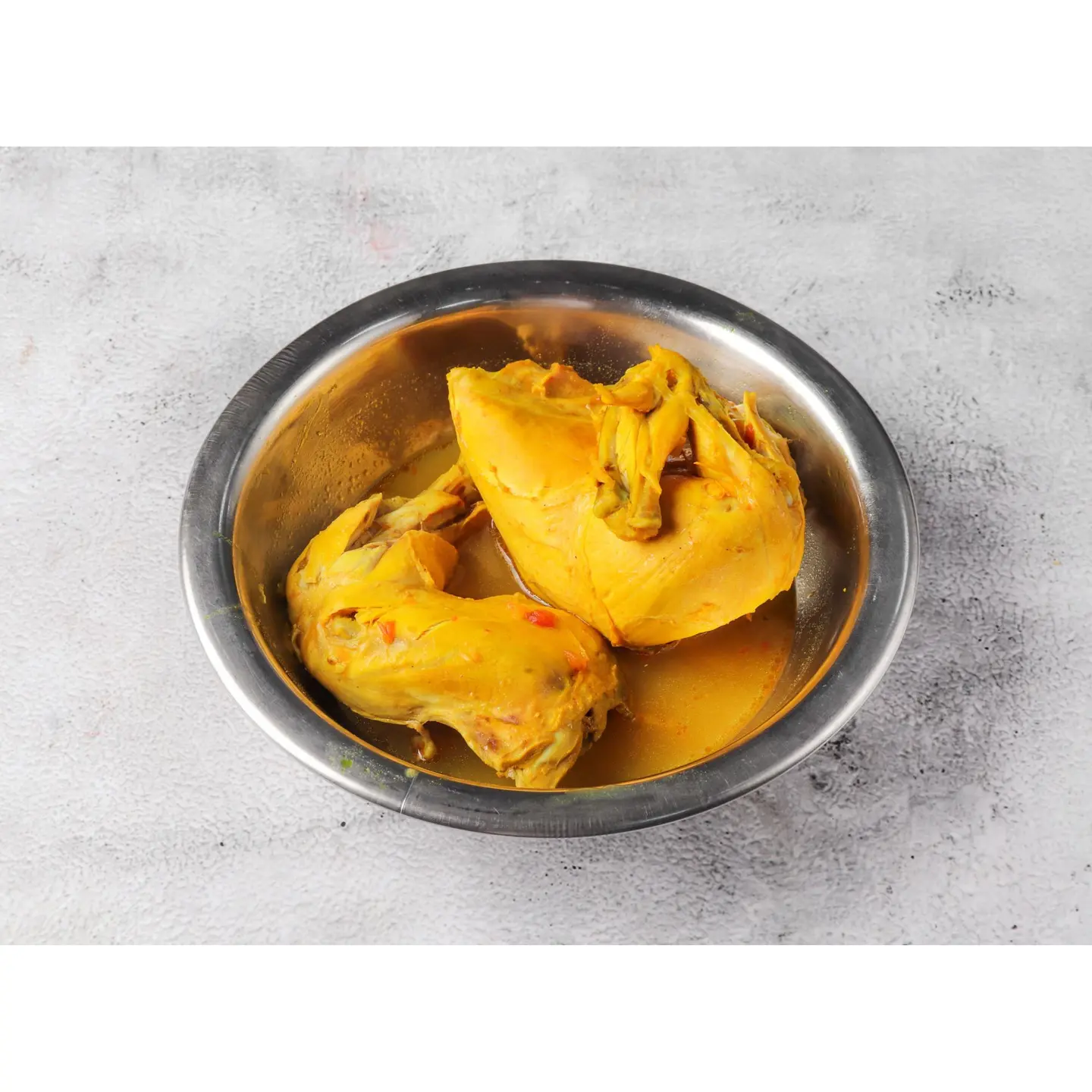 نص دجاج مسلوق