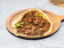 فلافل صلصة و طحينية