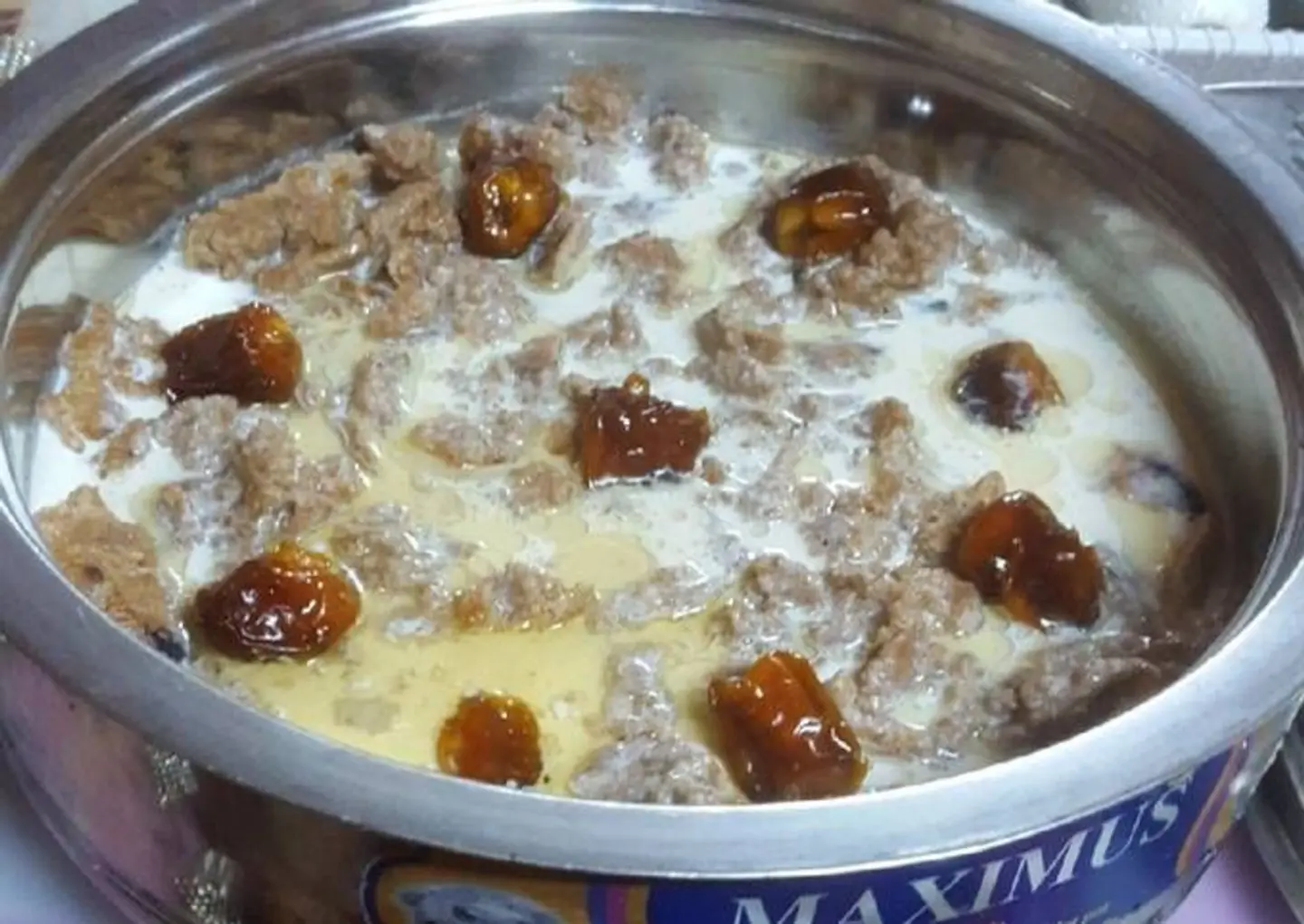 فته تمر مع حليب