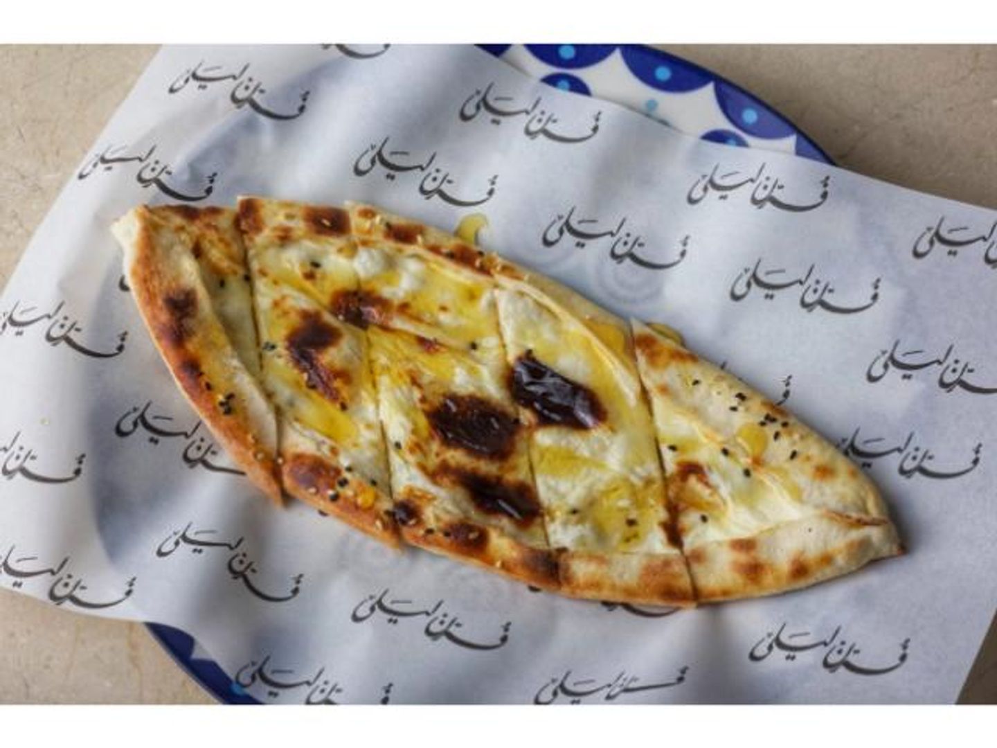 جبن وعسل
