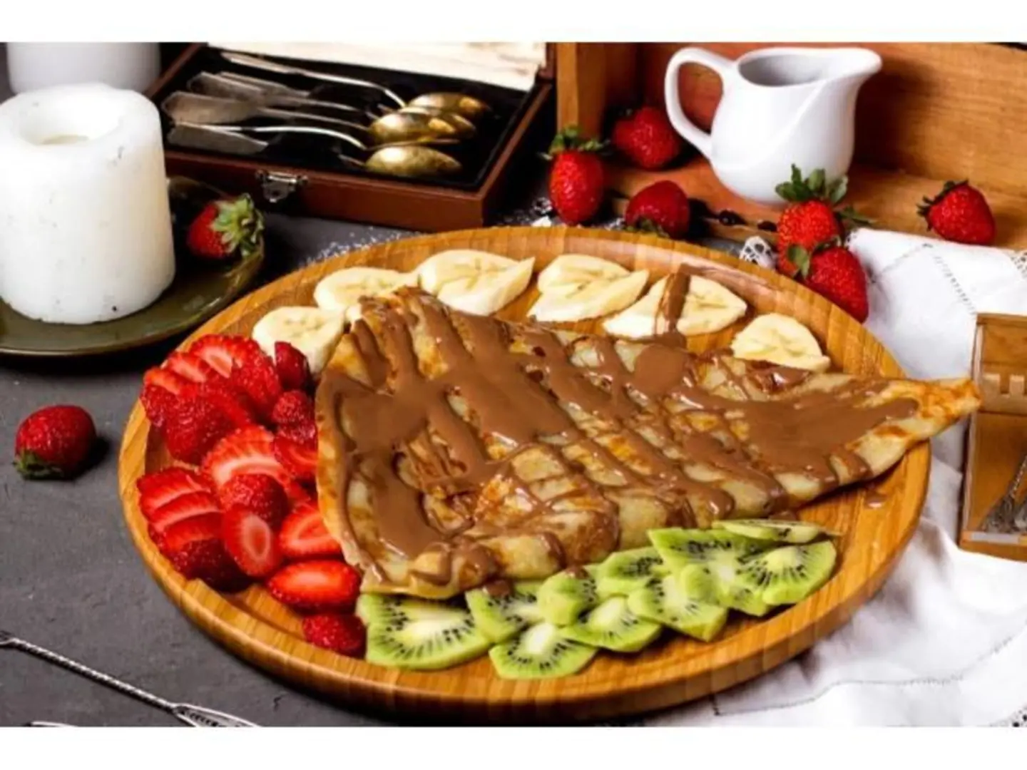 Nutella And Fruits Crepe