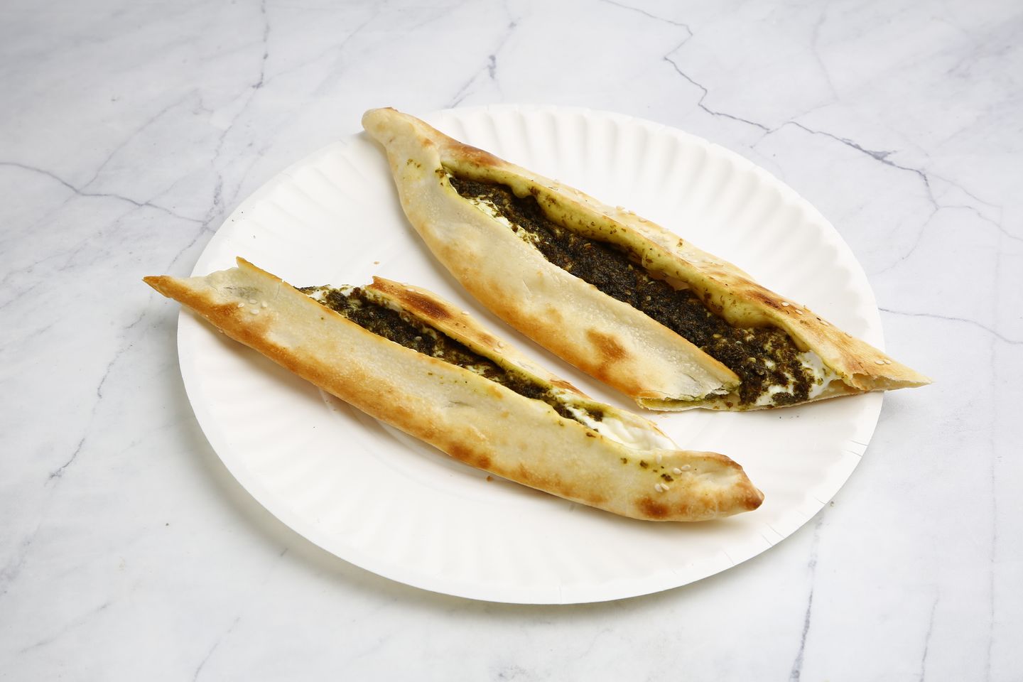 فطيرة لبنه بالزعتر