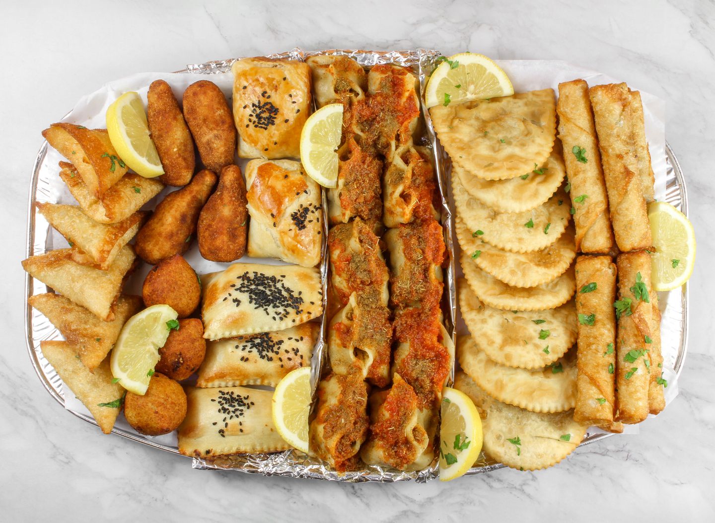 صحن مشكل وسط