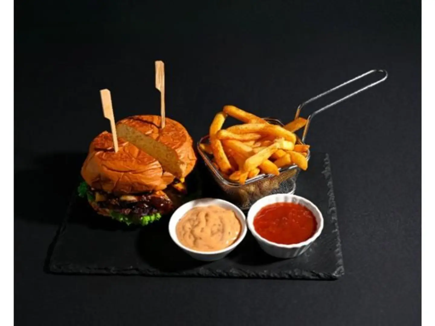 وجبة برقر دجاج