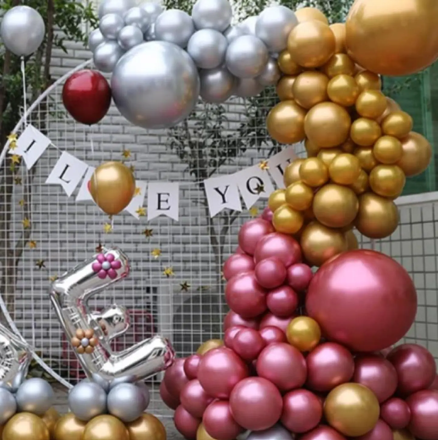 بالون هليليوم مع الهليوم