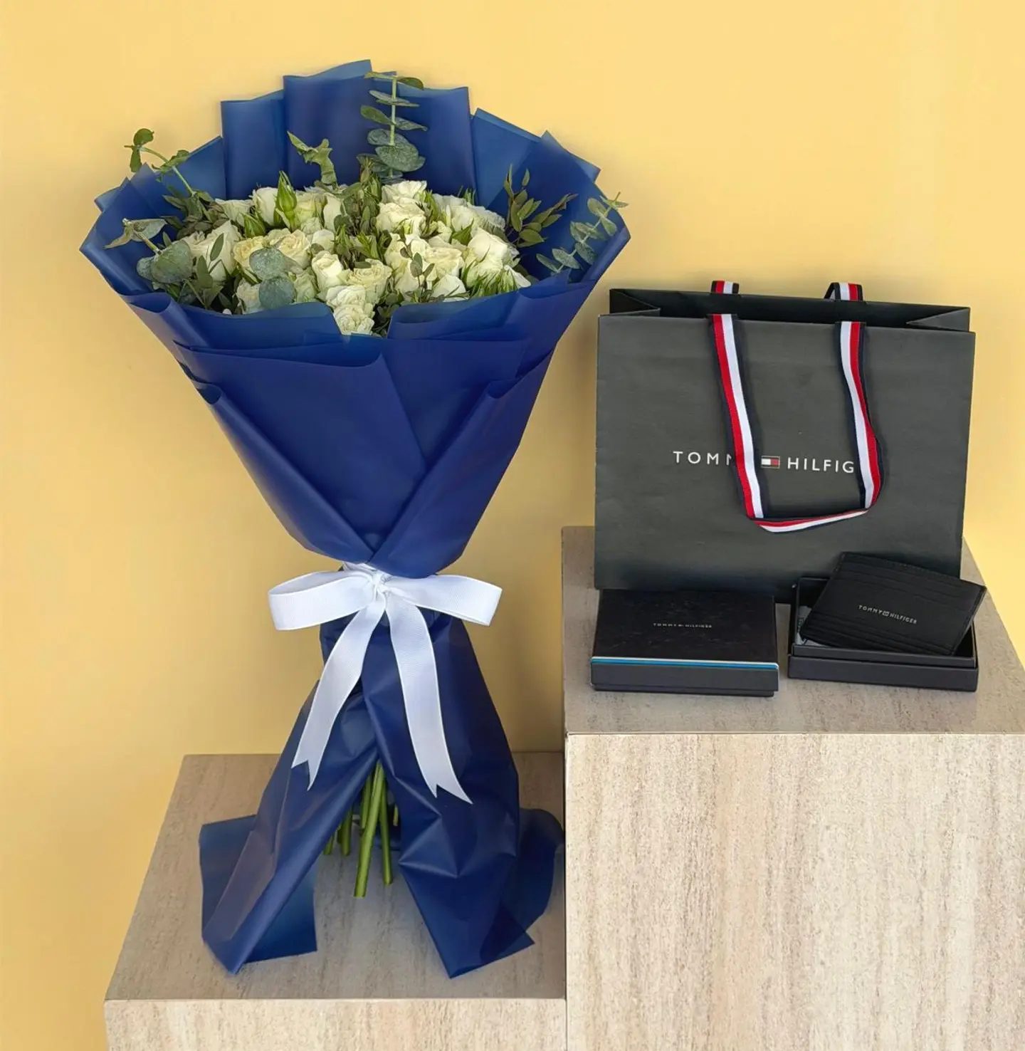 هولدر كارد براند تومي هيلفيغر