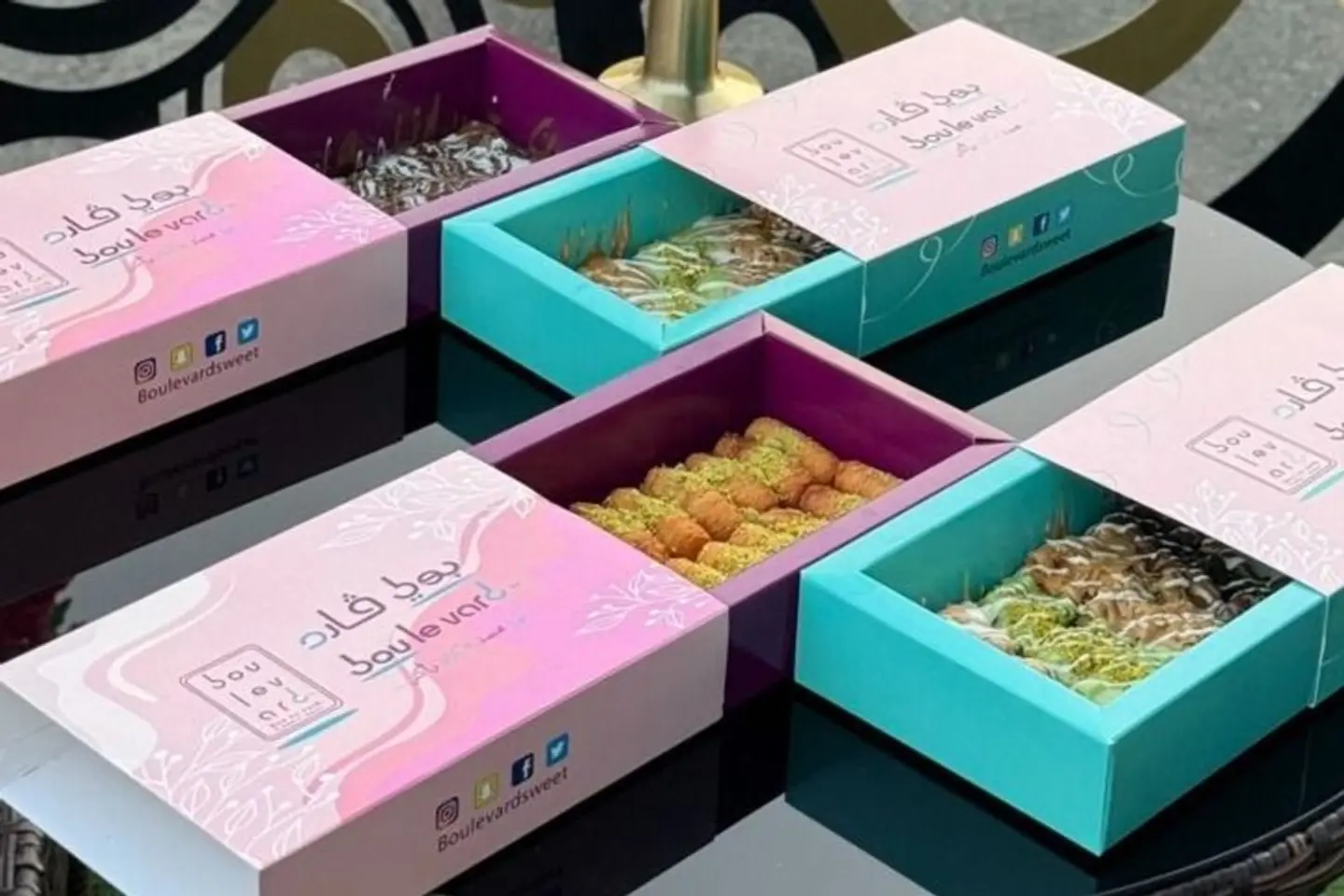 بوكس الحلا المشكل بولي فارد اللذيذ