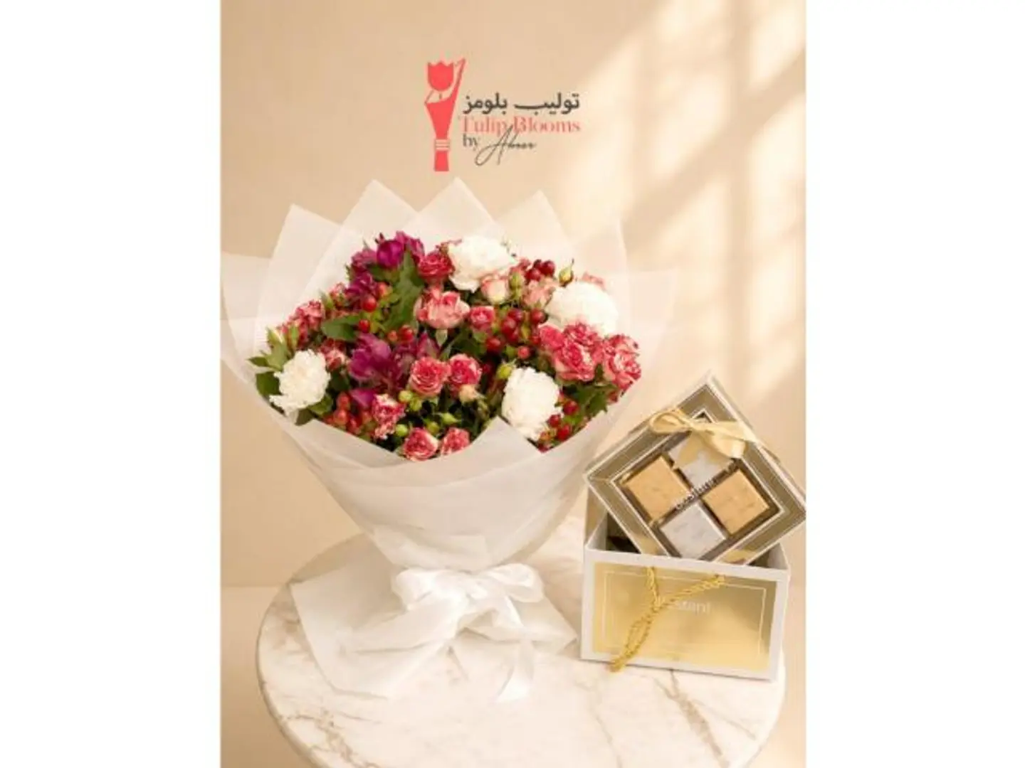 Bostani Chocolate With Natural Flower Bouquet 1
