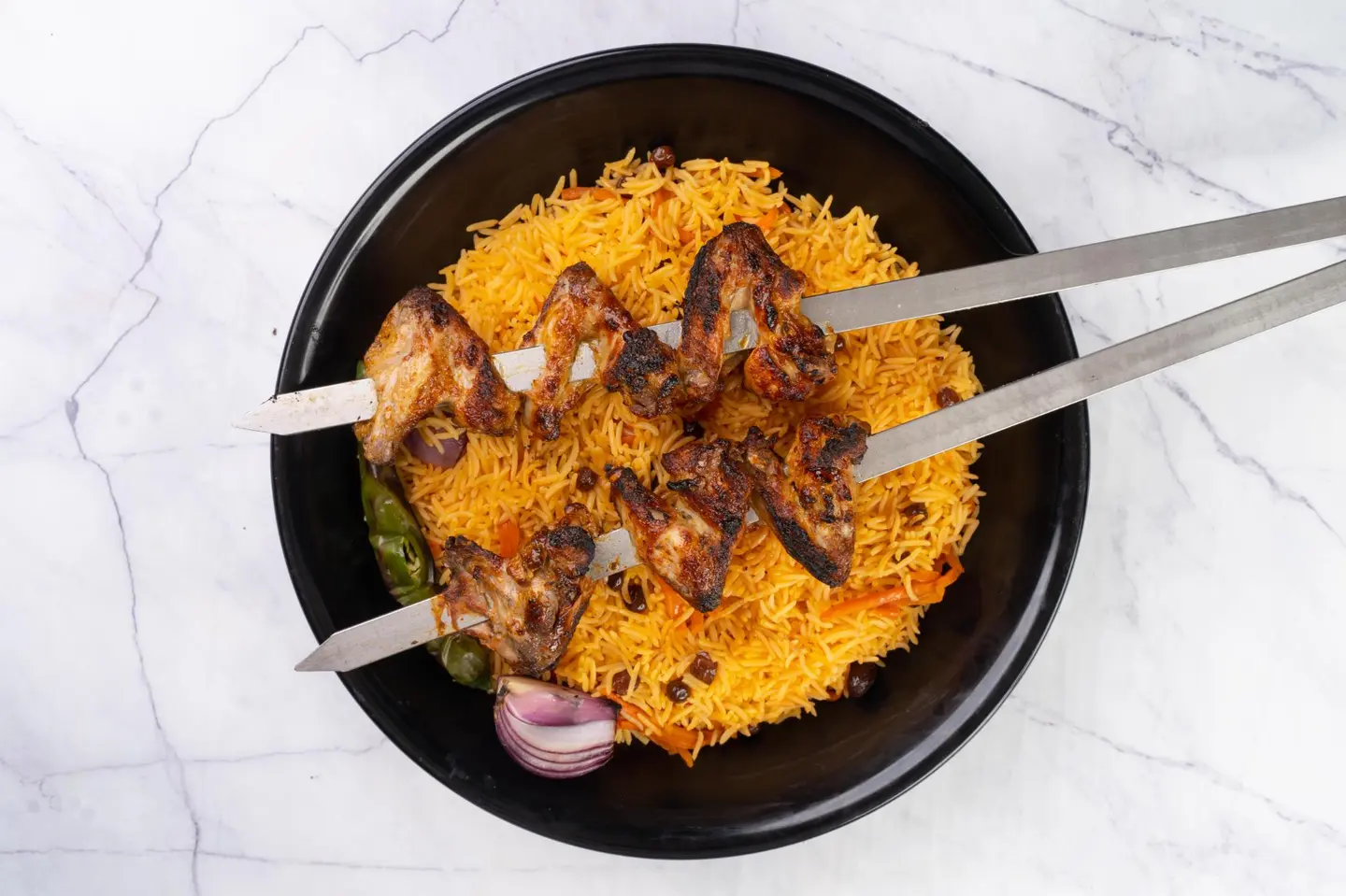 اجنحة دجاج مع الرز