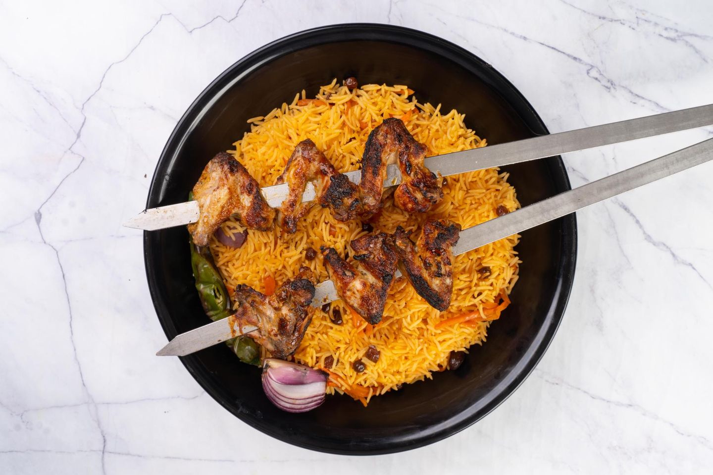 اجنحة دجاج مع الرز