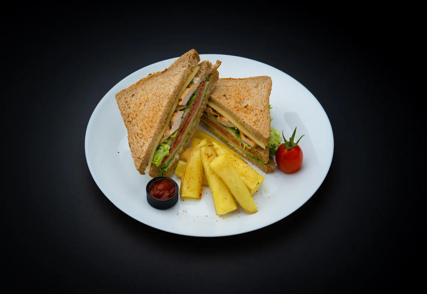 Club Sandwich With Potato Wedges