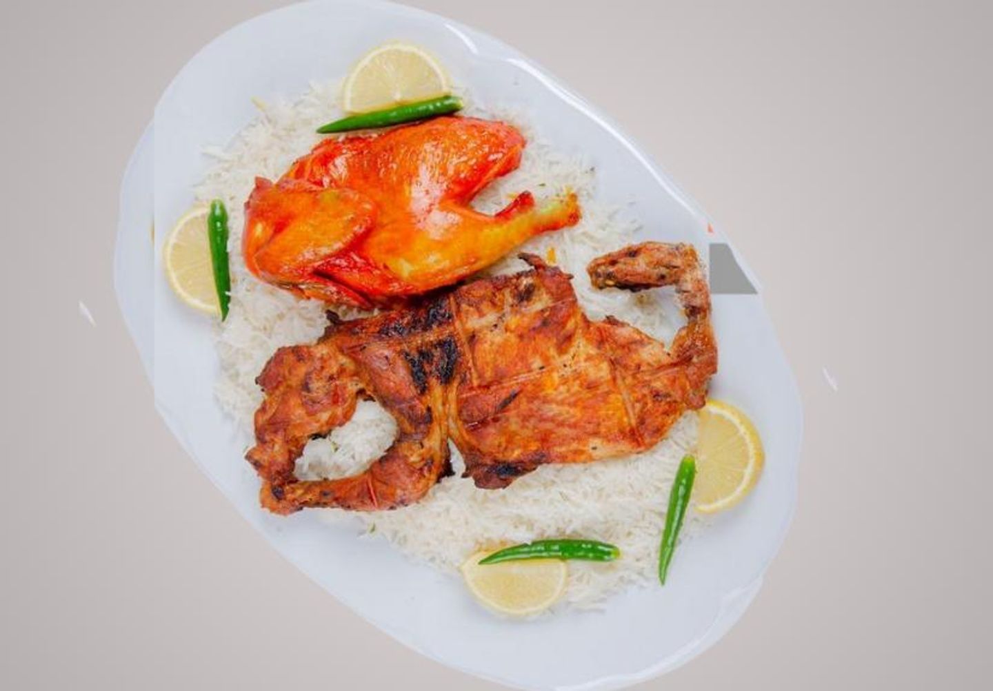 دجاج مشوي على الفحم مع أرز برياني ربع صغير