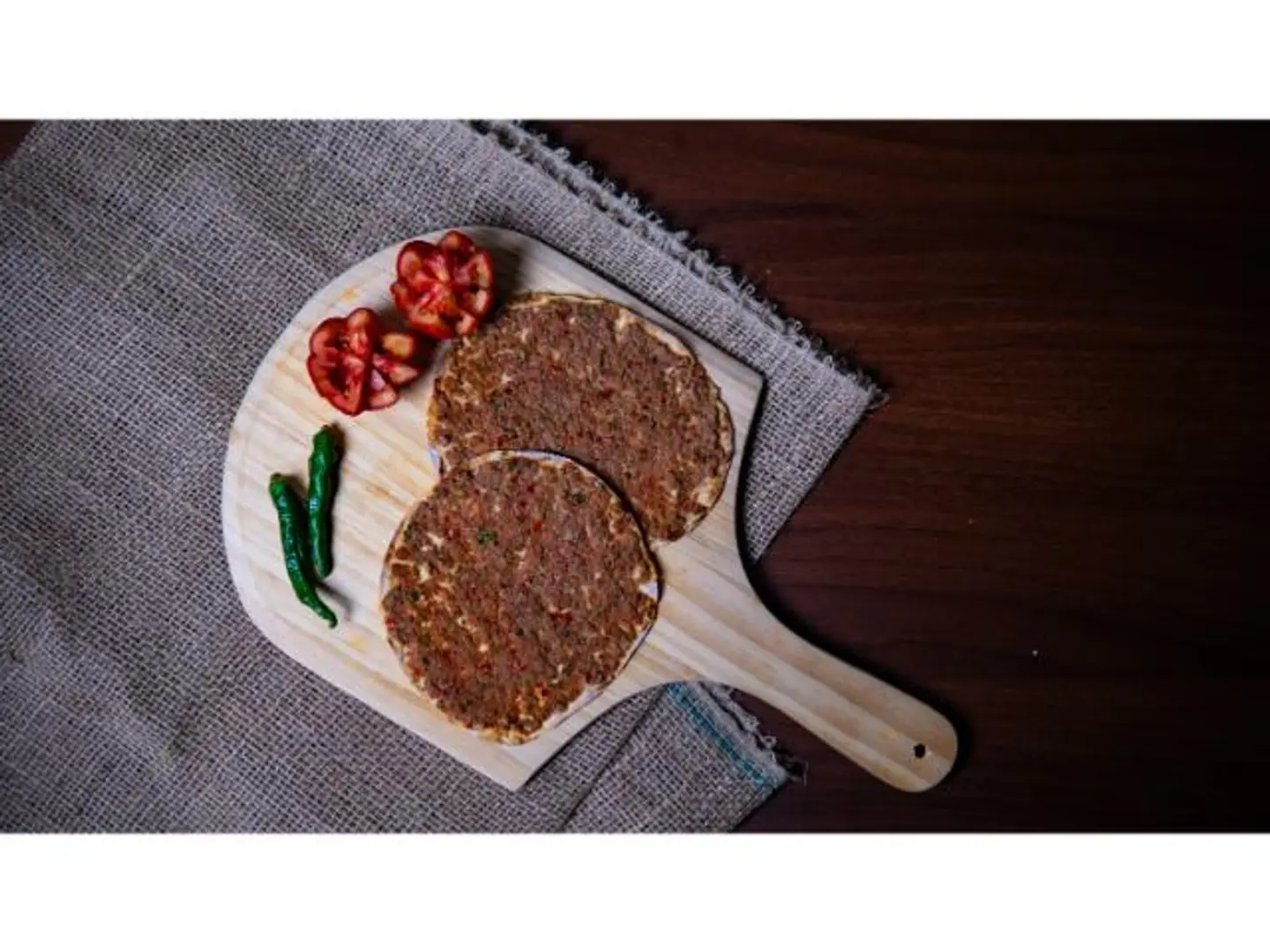 Lahmah Bel Ajeen - 15 Pieces With Vegetables