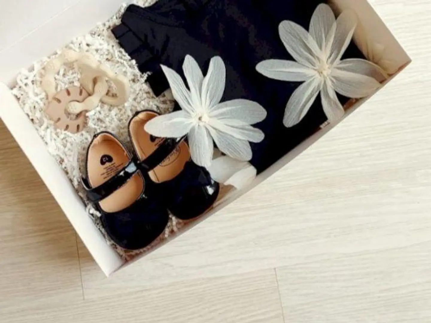 فستان اسود بناتي مورد